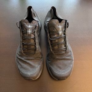 Arcteryx Norvan SL - women’s 7.5